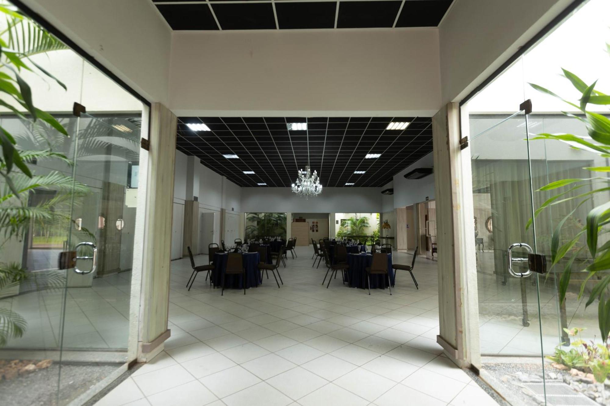Várzea Grande Hits Pantanal Hotel Aeroporto מראה חיצוני תמונה